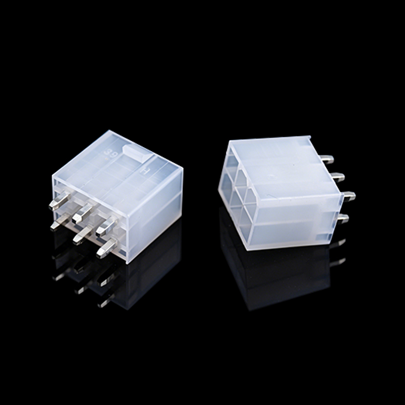 TS-Q027002-134 4.2mm 피치 스트레이트 핀 커넥터